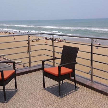 Golden Tree Hotel Puri Exterior photo