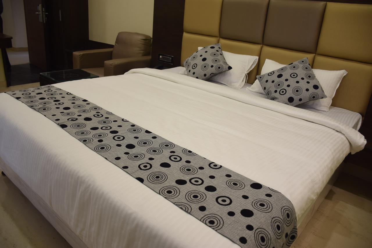 Golden Tree Hotel Puri Exterior photo